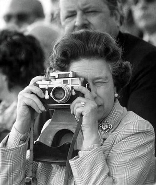 HRH-Queen-Elizabeth-Leica